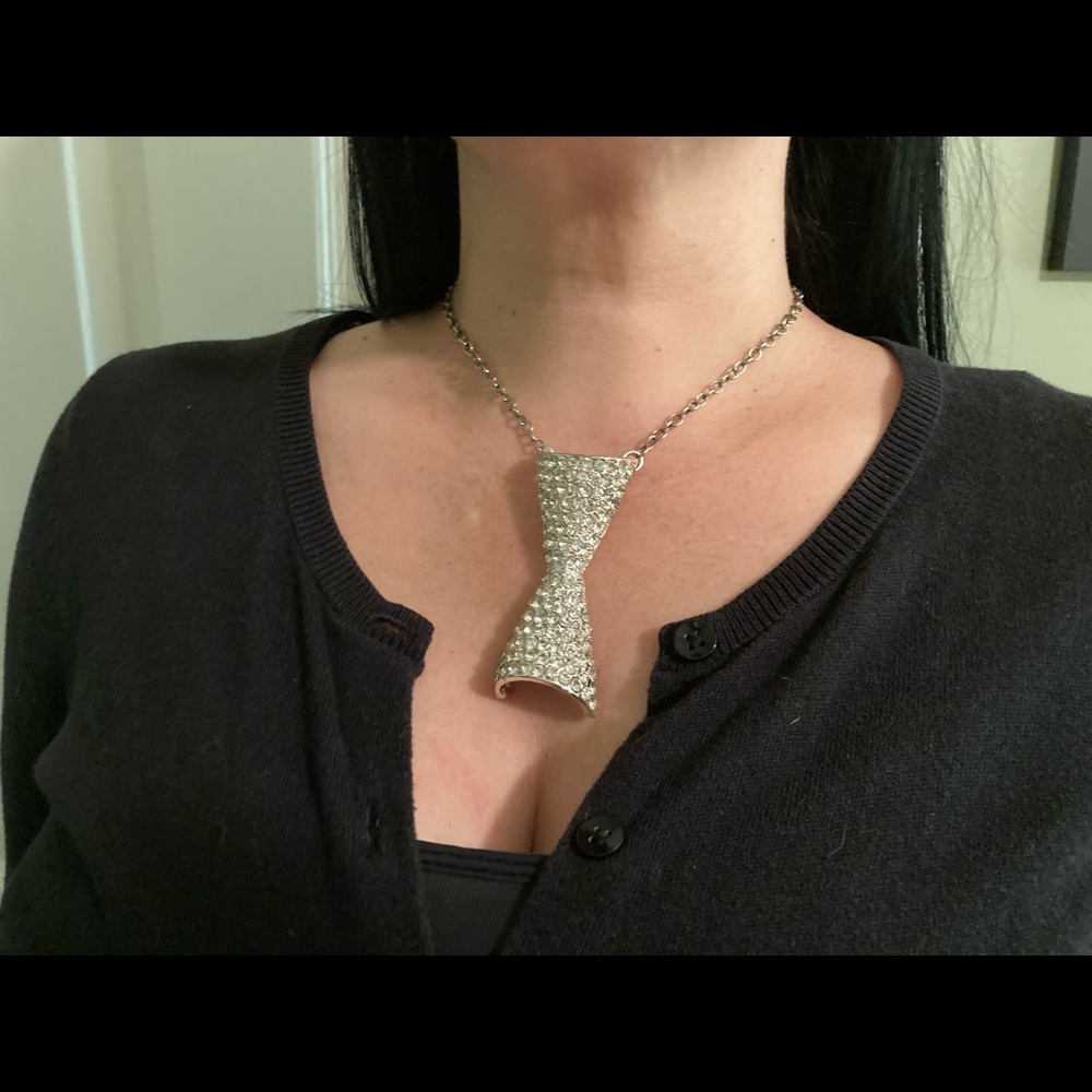 Up-cycled Rhinestone necklace - Picture 6 of 10
